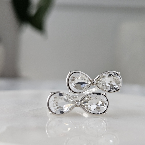 Official Swarovski Crystal bow Ring, Made with solid 925 Sterling Silver - Picture 8 of 10